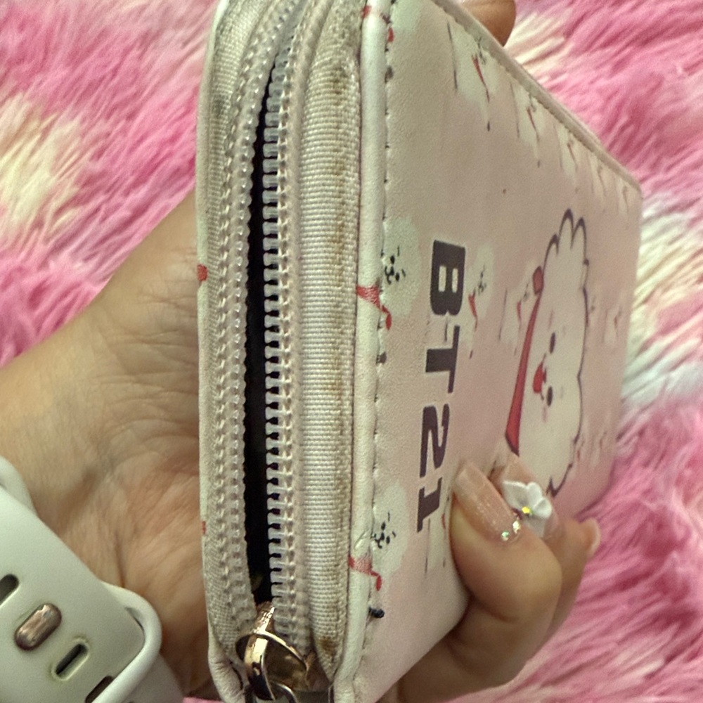 Charming RJ Character Pink Wallet - Picture 4 of 10